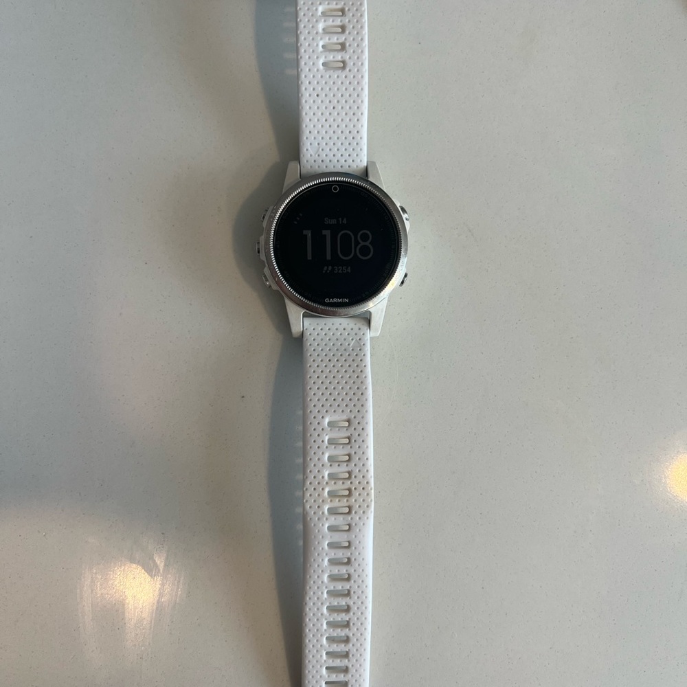 Garmin 5s - Picture 2 of 5